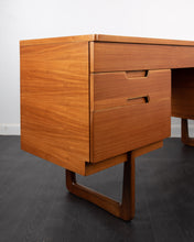 Load image into Gallery viewer, Uniflex Q range Retro Walnut Dressing Table

